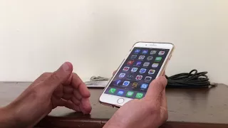 How blind people use the Iphone with Voiceover and Siri