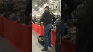 DOJ police confiscating alleged "high capacity" magazine's @ Sacramento, Ca Gun Show Apr. 22, 2023 😳