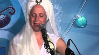 Snatam Kaur Sings "On This Day/Long Time Sun" at Sat Nam Fest