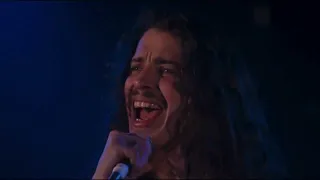 All Pearl Jam/Alice in Chains/Soundgarden scenes in “Singles (1992)”