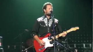 Troy Cassar-Daley - Born To Survive