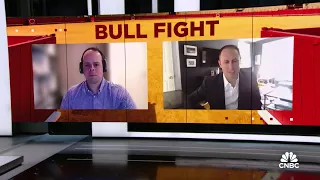 The Bull Fight: Nike vs. Lululemon