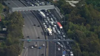 Two dead after separate accidents on Melbourne freeway