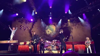 Styx Performs “Come Sail Away” LIVE at Universal Studios Orlando Mardi Gras 2.20.22 BARRICADE VIEW