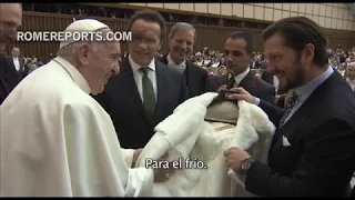 Enero: Arnold Schwarzenegger visita al Papa