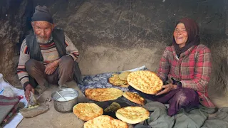 Love Story in a Cave | Old Lovers Living in a Cave  like 2000 Years ago |Village life of Afghanistan