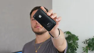 В твоем iPhone 2 сим карты!