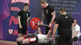 Ветеран 50-59 жмет лежа 215 кг и ставит мировой рекорд.