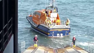 Tenby lifeboat rnli tamar recovery to boat house