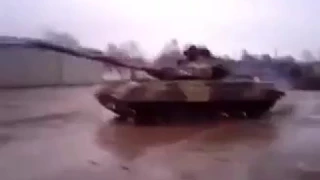 Полицейский разворот на танке T 80UD