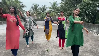 Kelisade kallu kallinali Bharatanatyam classic dance for Kannada Rajyotsava performed by Doctors.