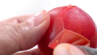 Nuk e keni ditur më parë! Nëse e hani domaten me lëkurë duhet të ndaloni menjëherë, ekspertët ….