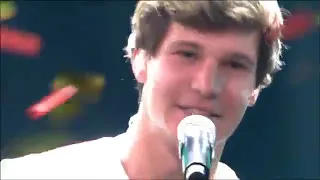 Wincent Weiss singt live "Einmal im Leben"