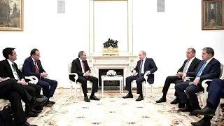 Почему политика новой власти Армении беспокоит Кремль. Обсуждение на RTVI