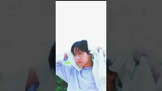 jj cowok lu boleh keras tapi Jhope lebih berkelas😎😁