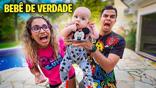 CUIDAMOS DE UM BEBÊ RECÉM NASCIDO DE VERDADE POR 24 HORAS! - LOUCURA!