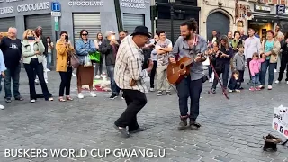 Artisti di strada suonano una tarantella in Belgio e inizia la danza - Buskers world cup Gwangju