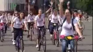 Сотни вологжан приняли участие в велопрогулке по улицам города в День физкультурника