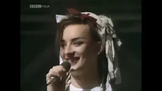 Culture Club -  Do You Really Want To Hurt Me  (1982)