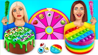 Desafio da Decoração de Bolos: Rico VS Pobre | Comer Doce Caro vs Doce Barato por Candy Show