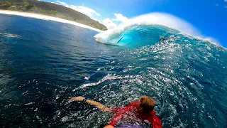 SURFING PIPELINE WITH KELLY SLATER!!