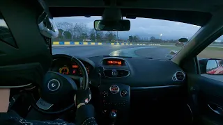 Clio 3 RS - Le Mans Circuit Bugatti : Presque bac à gravier aux S bleus...