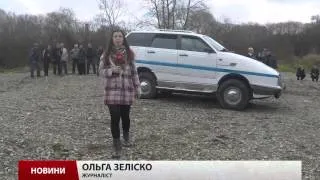 На Львівщині винахідник-самоук створив автомобіль-амфібію