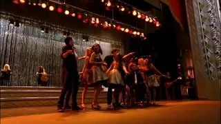 Glee - Don't Stop Believin' (Full Performance 1x22: Journey Version)