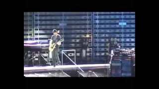 06 - New Year's Day - 2005-08-11 - Madrid (full show multicam)