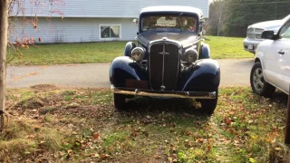 Startup and smoke show - 1934 Chevrolet!