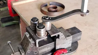 Make A Simple Metal Roller Bender || Bench Vise Metal Bender