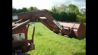 International 475 Tractor With Quicke 3030 Loader