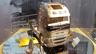 Volvo FH16 (1:14) - from verkerk modelbouw - kit