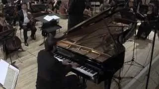 Berezovsky plays Tchaikovsky - Piano Concerto No.2 Op.44 - Movement 1