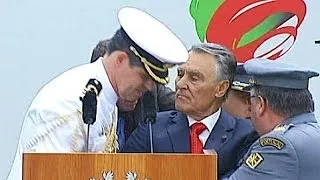 Portuguese president collapses during speech to military
