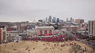 Time Lapse of Growing Crowd at the Kansas City Chiefs Super Bowl Victory Ralley.