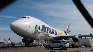 747's Landing & Unloading at O'Hare Airport