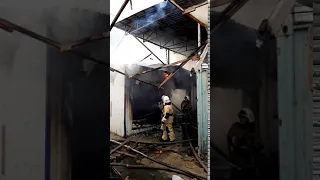 Крупный пожар произошел на рынке «Масат» в Актау 27.09.2020