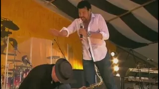 Lionel Richie - Brick House (Live At The 2006 New Orleans Jazz & Heritage Festival)