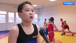 Юный борец из Калмыкии завоевал золото на всероссийском турнире