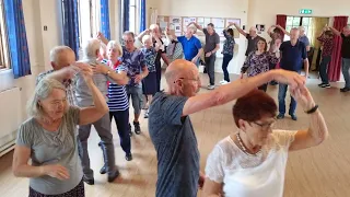 Västerträffen 23/9 2022 Conny Brodin spelar. dansen heter Eborns Vals.