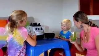 Green smoothie for kids using Optimum Blender