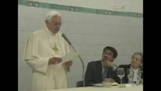 Papa Benedetto XVI in visita alla mensa per i poveri della Comunità di Sant'Egidio