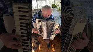 Weltmeister accordion, 3/4 accordion, 60 Bass, 34 keys, 3 voices, 5+3 registers, Germany accordion