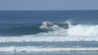 Surfing Bo'a Rote Island, Indonesia