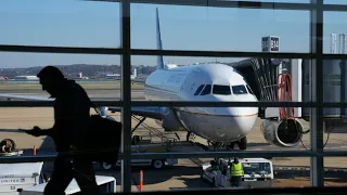 Planes narrowly miss collision at Reagan National Airport, FAA says