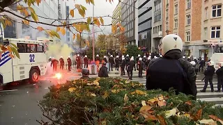 Wasserwerfer, Tränengas, Festnahmen bei Demo gegen Corona-Regeln