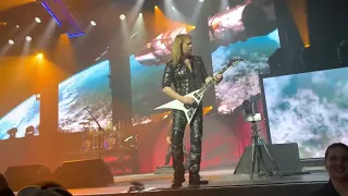 Judas Priest - The Hellion/Electric Eye (live in Boston)