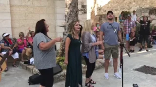 Karen Peck and New River singing "Four Days Late" in Jerusalem 2017