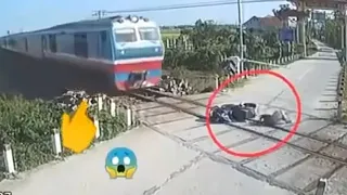 live train accident viral video 2021#shorts#live#train#accident#viral#trending#video#indian#railway